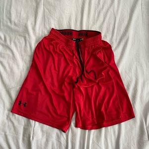 Men’s Underarmour Athletic Shorts (loose)